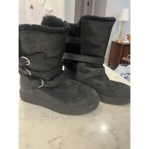 Ugg size 7 black strappy boots cozy comfy